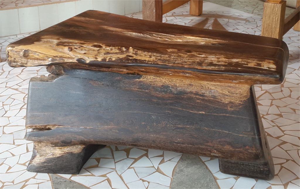 Banco Madeira de Ferro